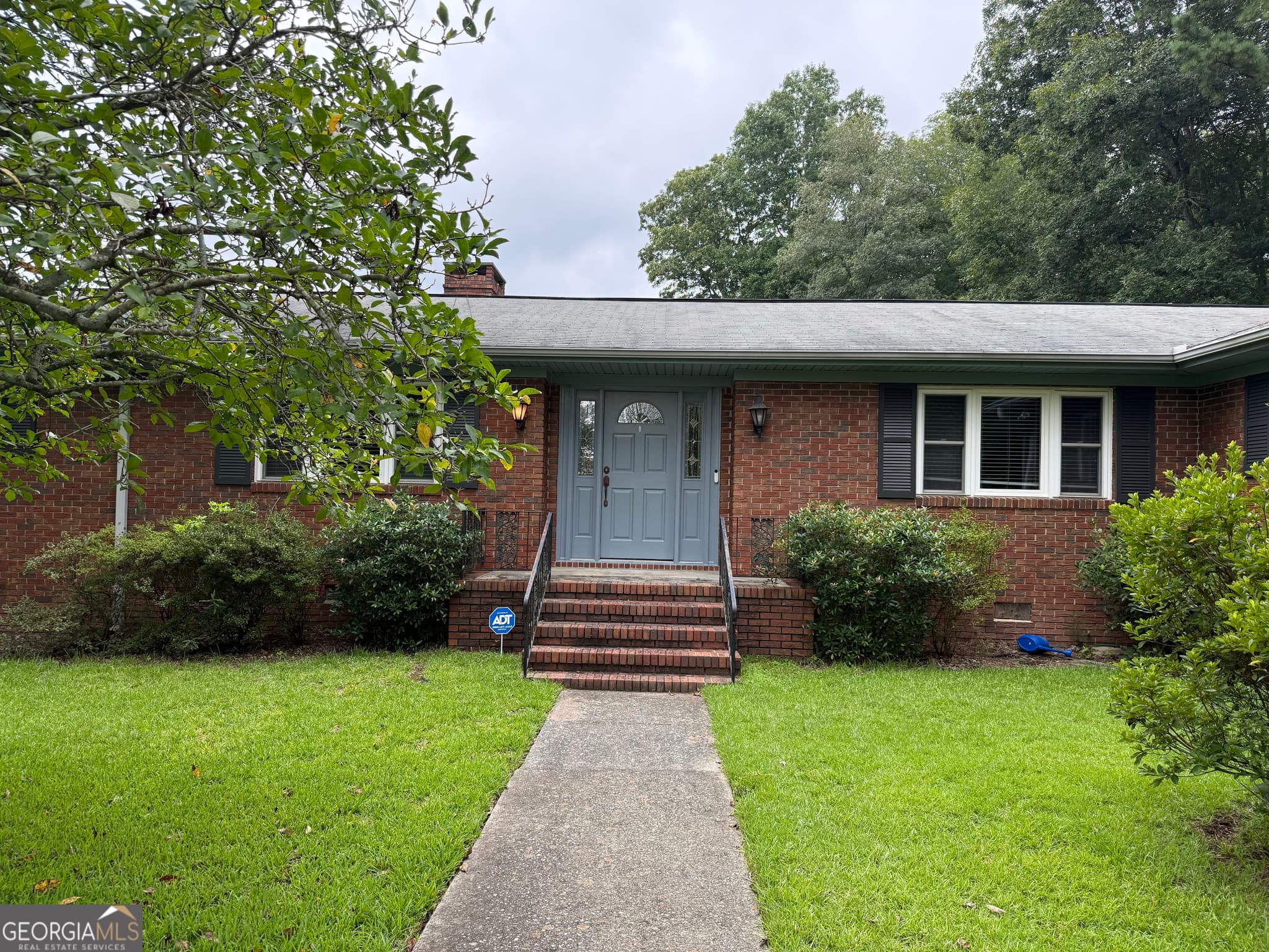 5 bedroom, 3 bathroom, 3,353 sq ft single family residence for sale at 1406 Maplewood Drive, Macon, GA 31210