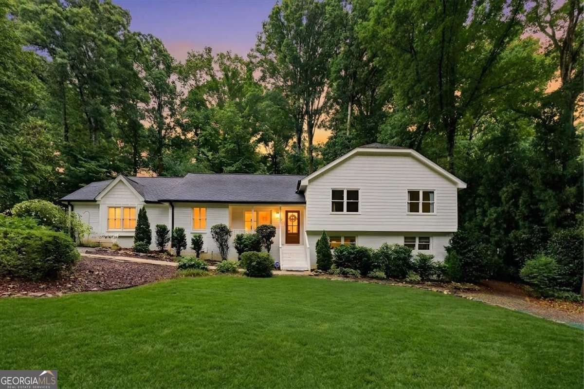 5 bedroom, 3 bathroom, 2,409 sq ft single family residence sold at 2930 Leafwood Drive, Marietta, GA 30067