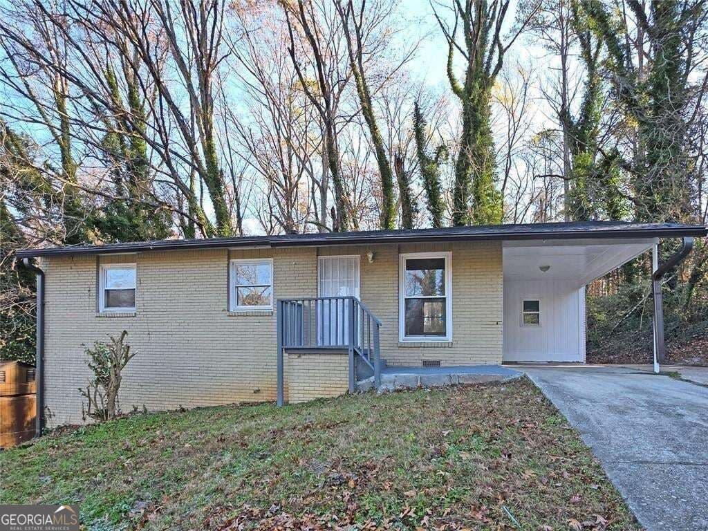 3 bedroom, 2 bathroom, 1,100 sq ft single family residence for sale at 2332 Baywood Drive, Atlanta, GA 30315