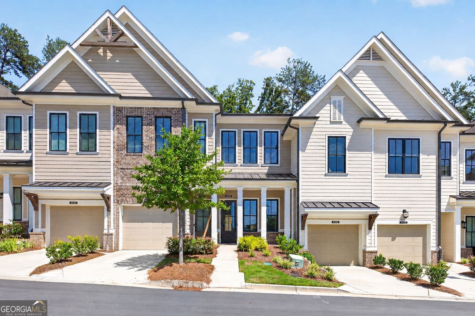 2 bedroom, 2 bathroom, 1,349 sq ft condominium for sale at 4958 Sudbrook Way, Peachtree Corners, GA 30092