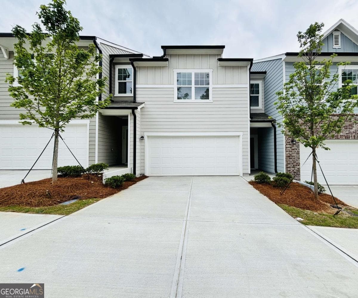 3 bedroom, 2.5 bathroom townhouse sold at 3026 Osier Circle, Douglasville, GA 30135