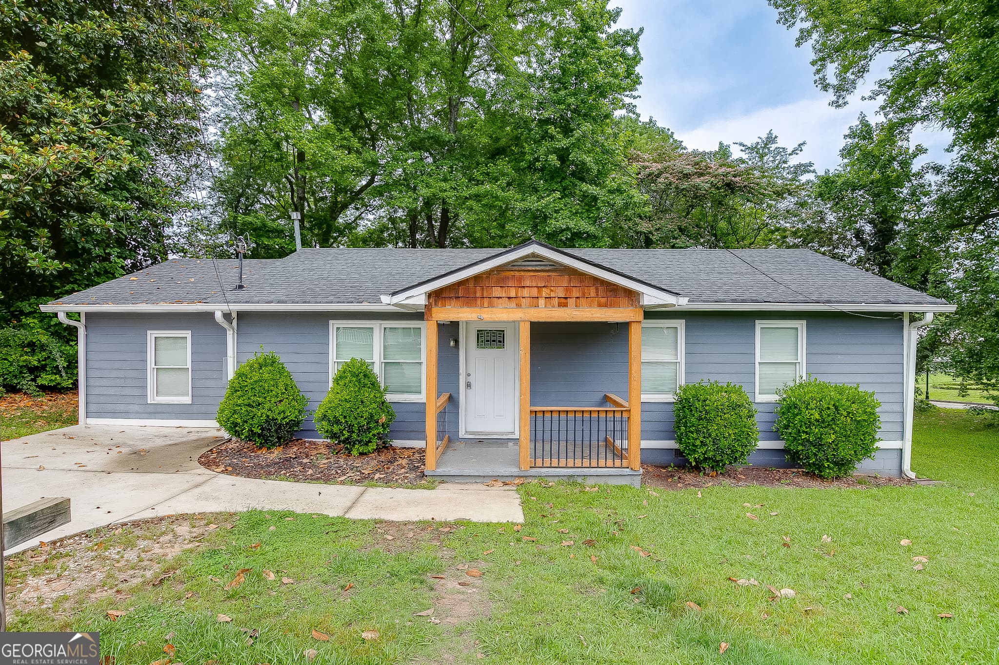 3 bedroom, 2 bathroom, 1,212 sq ft single family residence sold at 600 Washington Street, Buford, GA 30519