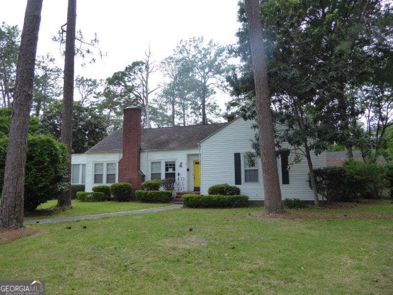 3 bedroom, 2.5 bathroom, 2,533 sq ft single family residence sold at 1415 Saint Marys Drive, Waycross, GA 31501