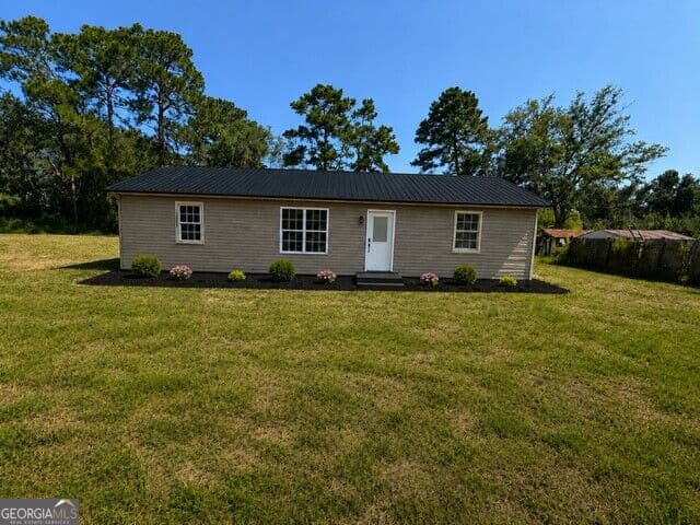3 bedroom, 2 bathroom, 1,200 sq ft single family residence for sale at 81 Daphney Lane, Statesboro, GA 30458