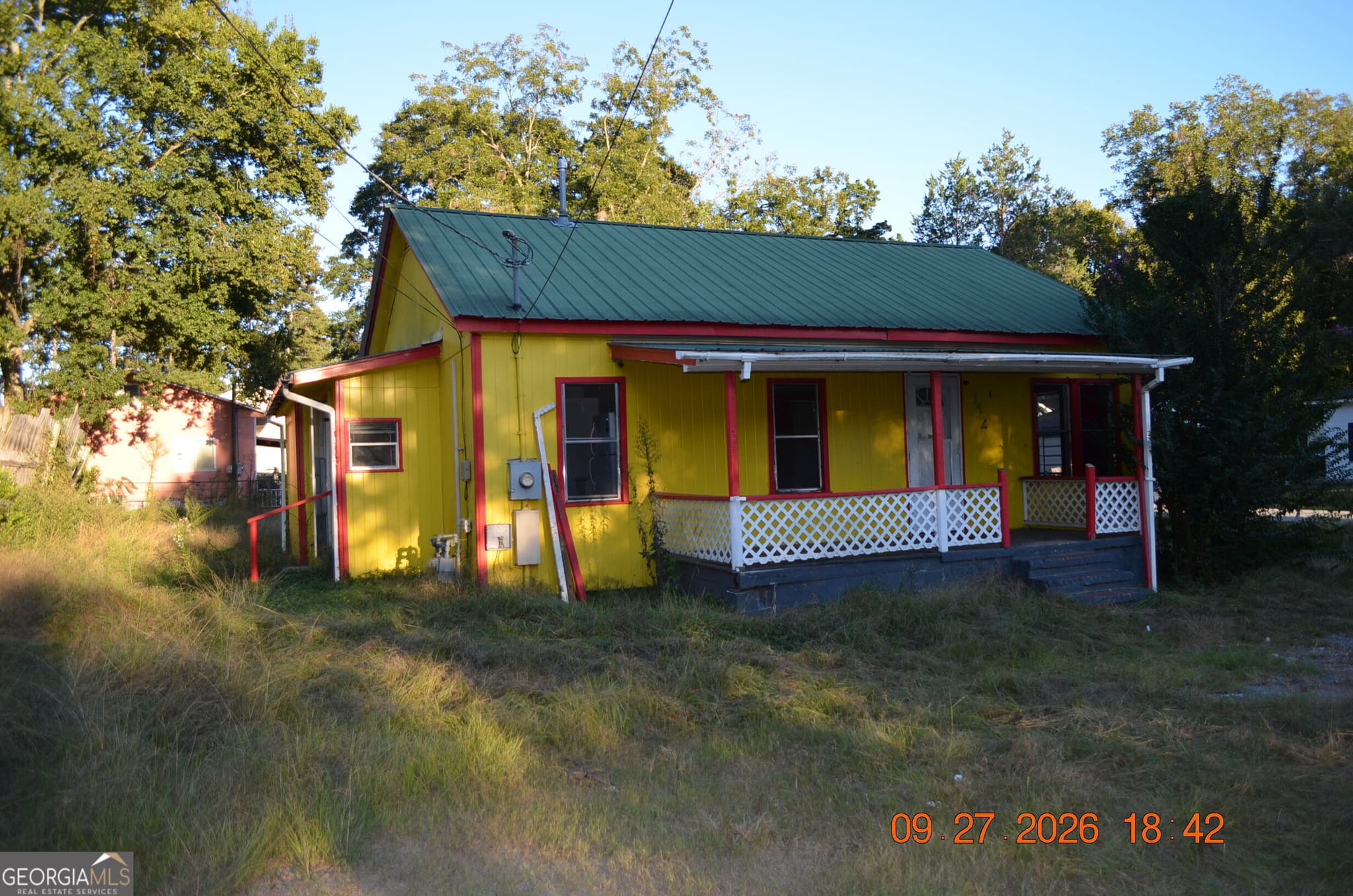 2 bedroom, 1 bathroom, 924 sq ft single family residence for sale at 142 S Main Street, Milledgeville, GA 31061