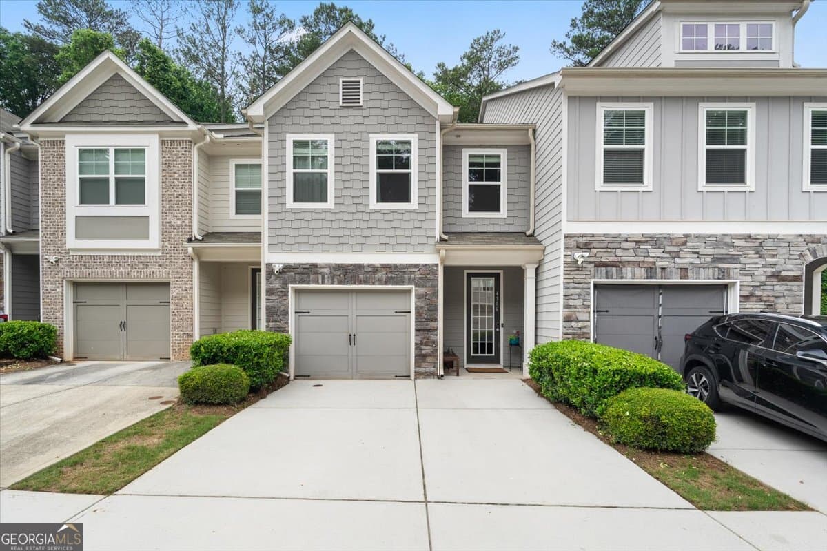 3 bedroom, 2.5 bathroom, 1,607 sq ft townhouse sold at 4316 Alden Park Drive, Decatur, GA 30035