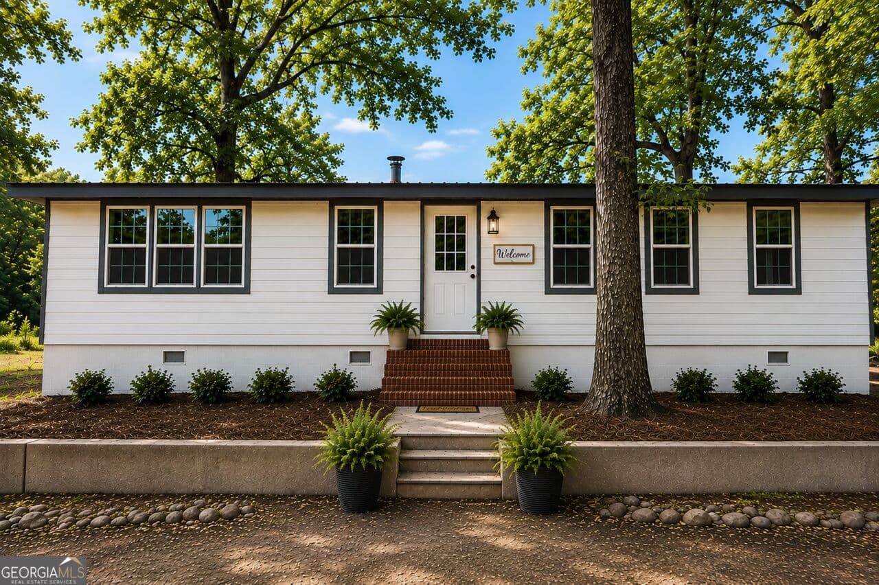 3 bedroom, 2 bathroom, 2,526 sq ft single family residence for sale at 634 Duncan Road, Oxford, GA 30054