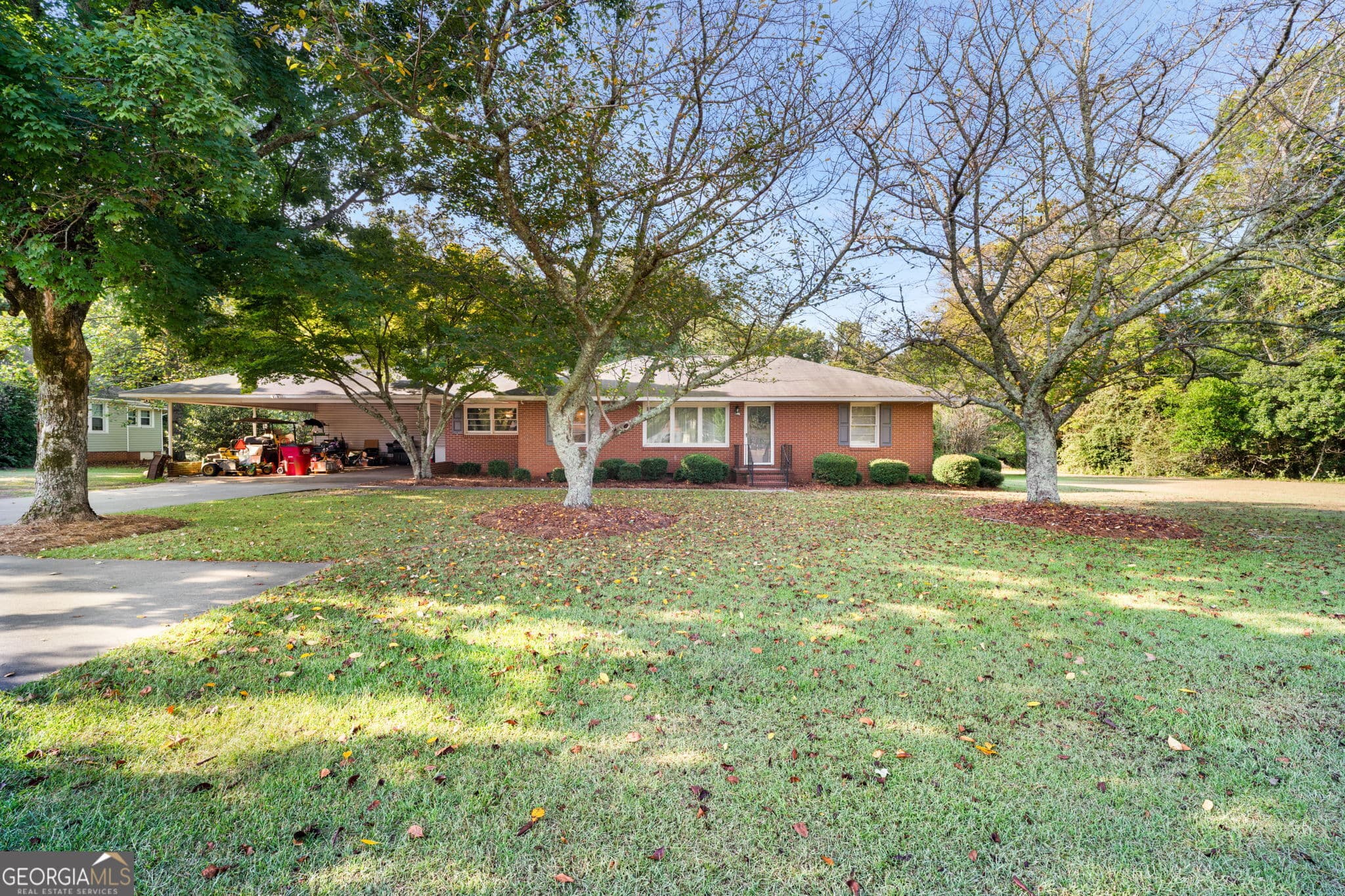 3 bedroom, 2.5 bathroom, 1,928 sq ft single family residence under contract at 813 W Church Street, Sandersville, GA 31082