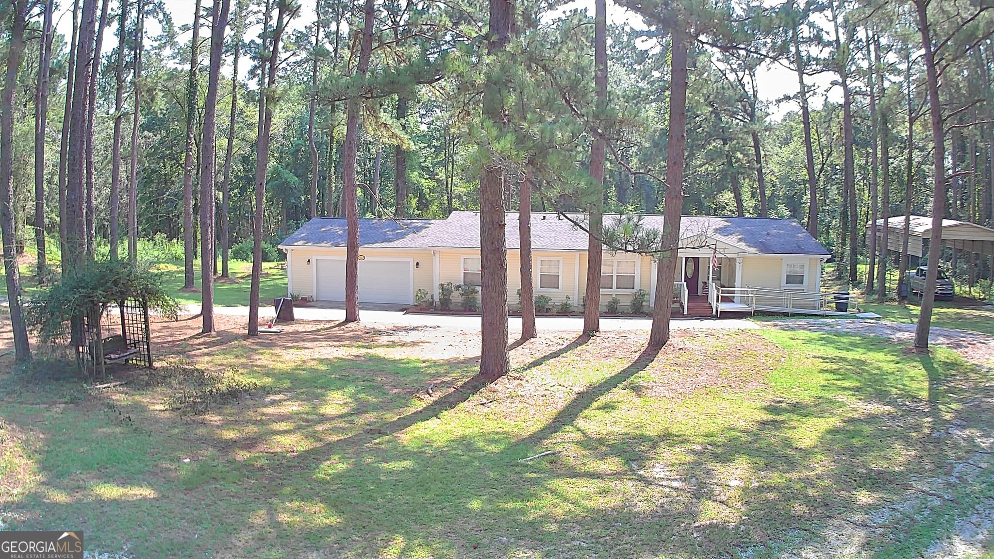 4 bedroom, 3 bathroom, 2,400 sq ft manufactured home,single family residence sold at 13578 Ollifftown Road, Metter, GA 30439