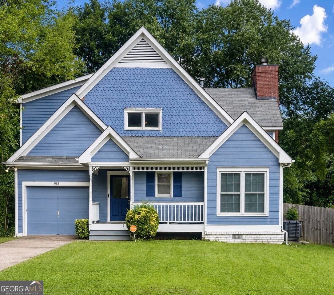 4 bedroom, 4 bathroom, 2,200 sq ft single family residence for sale at 985 Oak Street, Atlanta, GA 30310