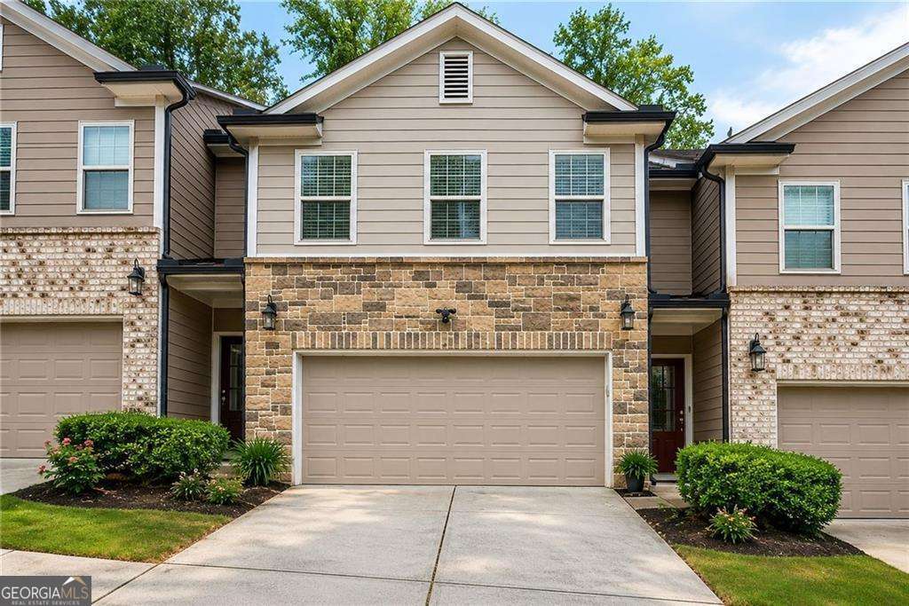 3 bedroom, 2.5 bathroom, 2,072 sq ft townhouse sold at 547 Monticello Boulevard, Atlanta, GA 30354