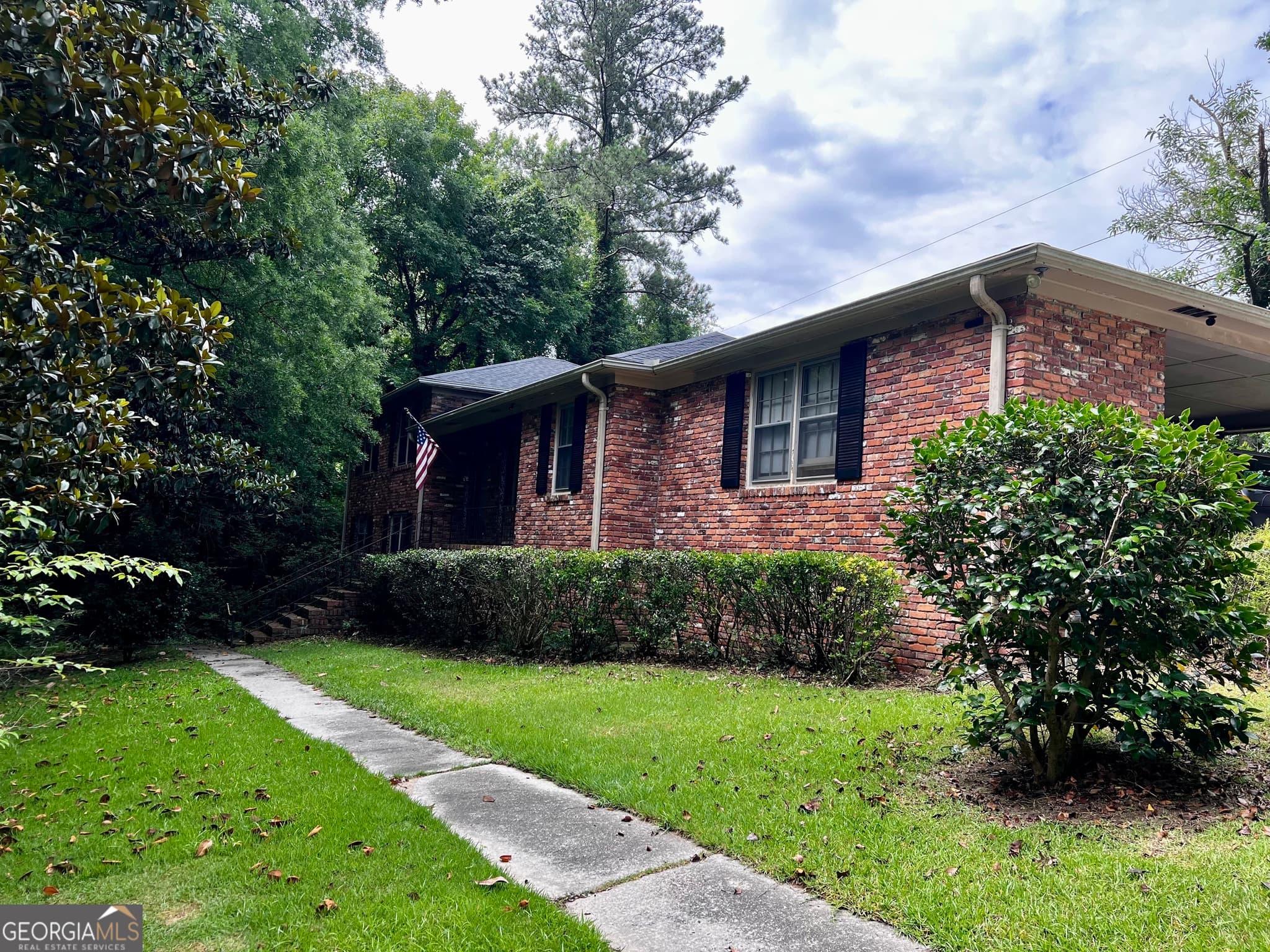 4 bedroom, 3 bathroom, 2,339 sq ft single family residence sold at 5038 Wingate Drive, Macon, GA 31210