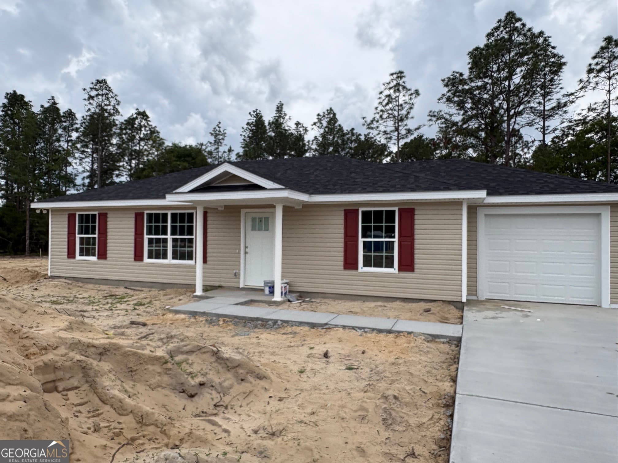3 bedroom, 2 bathroom, 1,204 sq ft single family residence sold at 141 Pine Ridge Road, Jesup, GA 31545
