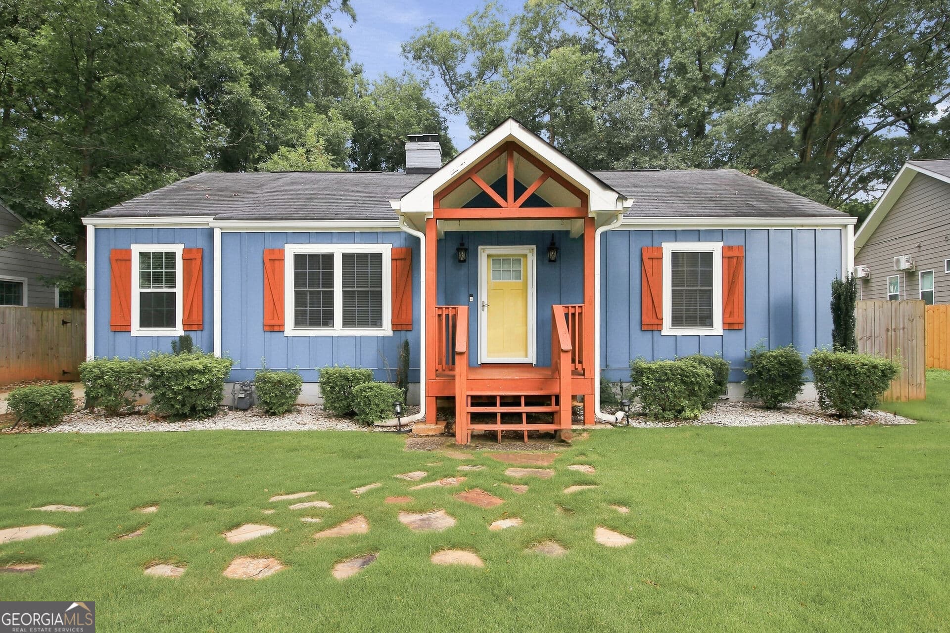 3 bedroom, 2 bathroom, 1,476 sq ft single family residence for sale at 1146 Edgefield Drive, Atlanta, GA 30310