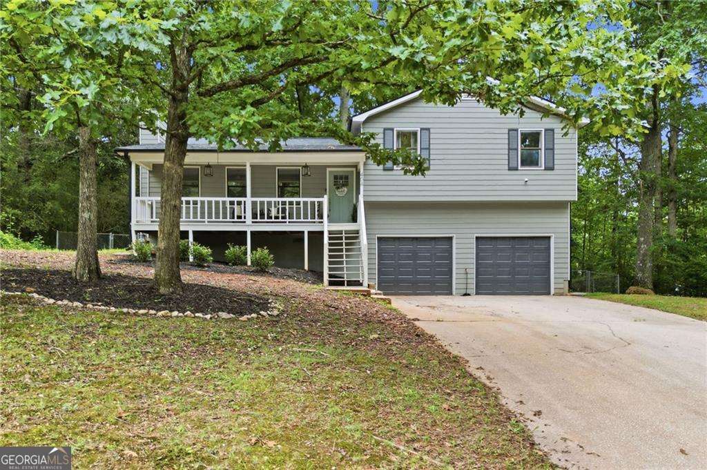 3 bedroom, 2 bathroom, 1,316 sq ft single family residence sold at 404 Brooks Street, Dallas, GA 30157