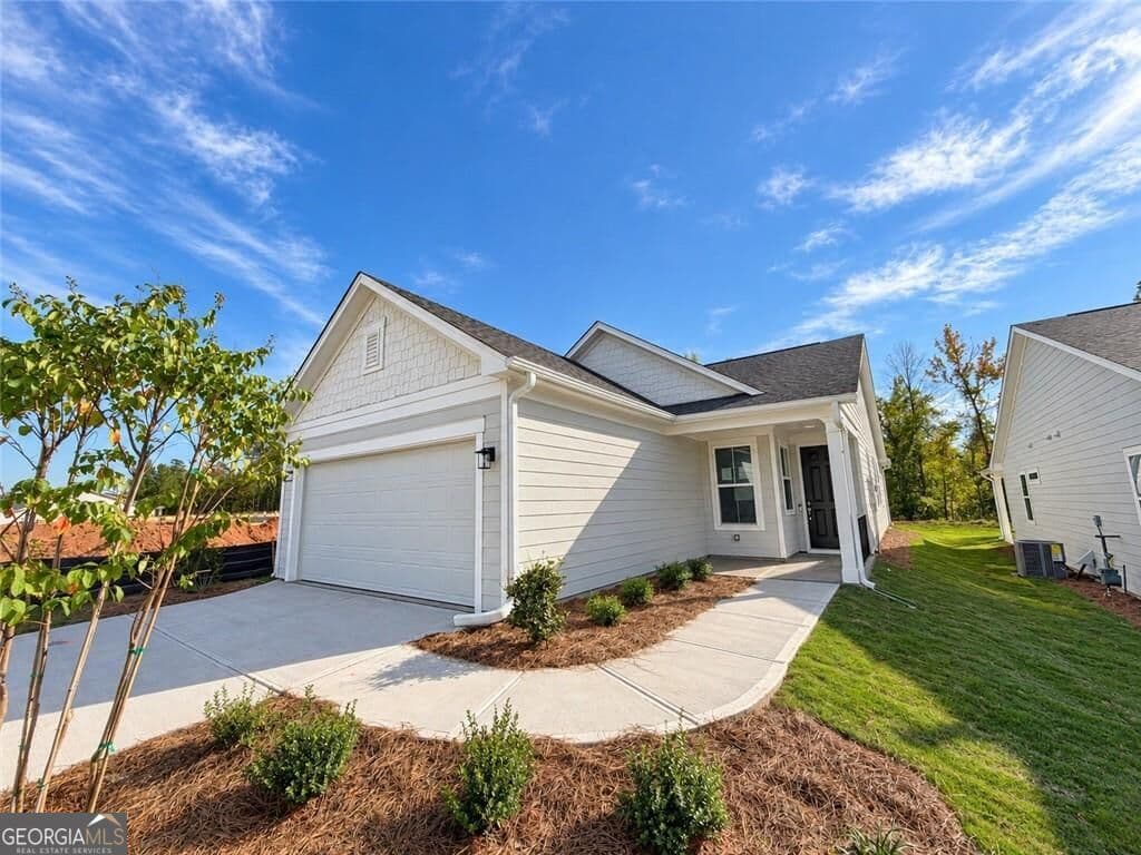2 bedroom, 2 bathroom, 1,367 sq ft single family residence for sale at 190 Ravenna Drive, Griffin, GA 30223