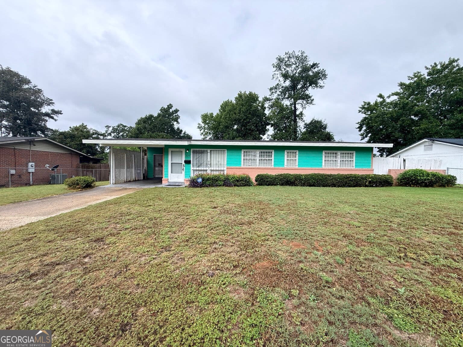 3 bedroom, 1.5 bathroom, 1,154 sq ft single family residence under contract at 3537 Bondwood Drive, Columbus, GA 31906