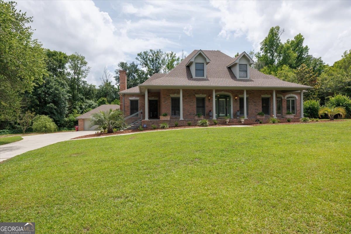 4 bedroom, 3.5 bathroom, 3,421 sq ft single family residence sold at 120 Ashford Park, Macon, GA 31210