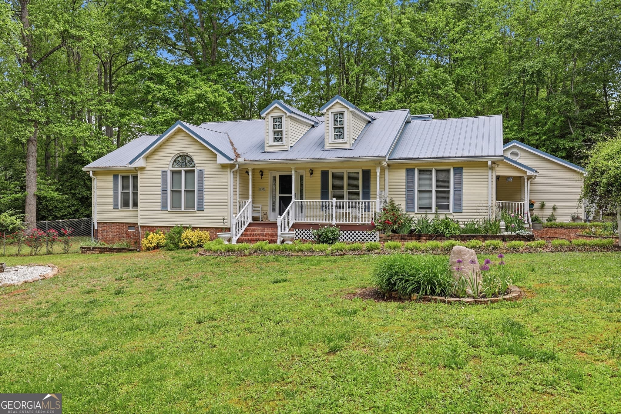 3 bedroom, 2 bathroom, 2,142 sq ft single family residence sold at 155 Deerfield Circle, Mount Airy, GA 30563