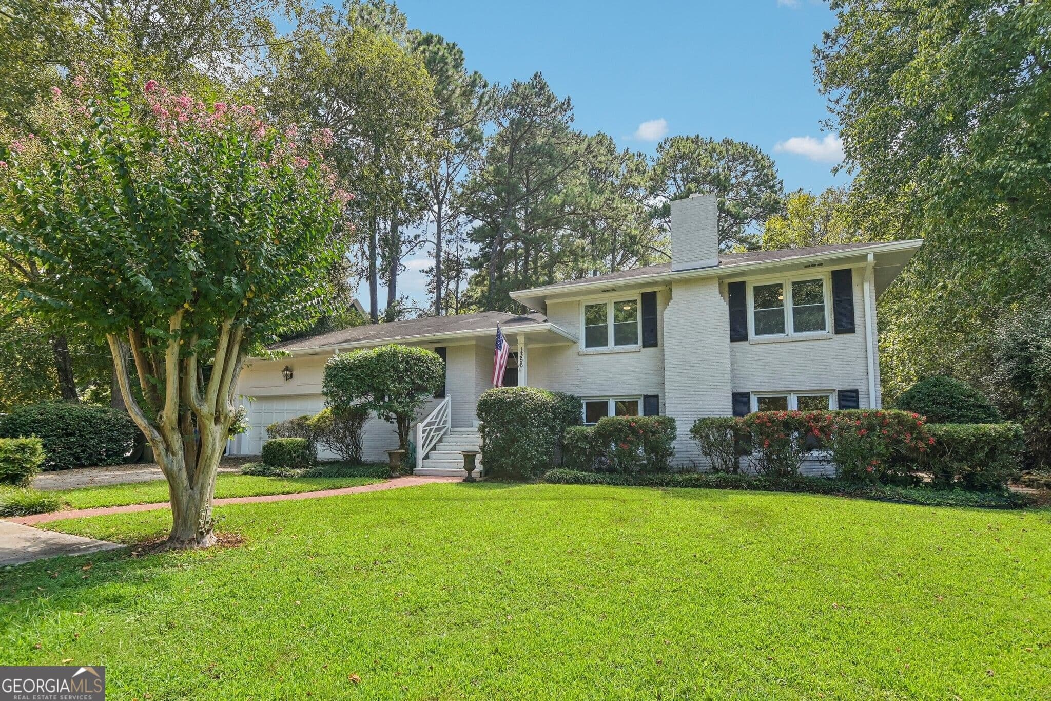 4 bedroom, 3 bathroom, 2,100 sq ft single family residence for sale at 1356 Peachtree Battle Avenue, Atlanta, GA 30327