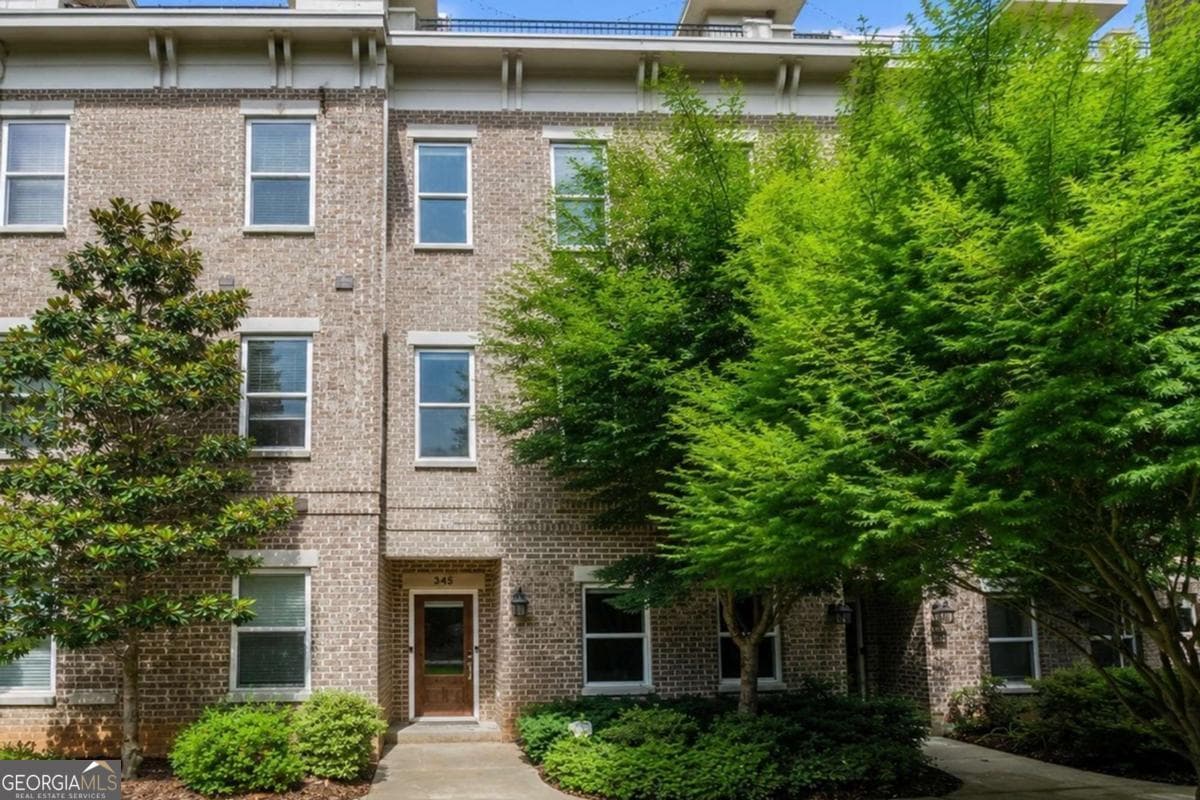 3 bedroom, 3.5 bathroom, 2,764 sq ft townhouse sold at 345 Brownstones Circle, Atlanta, GA 30312