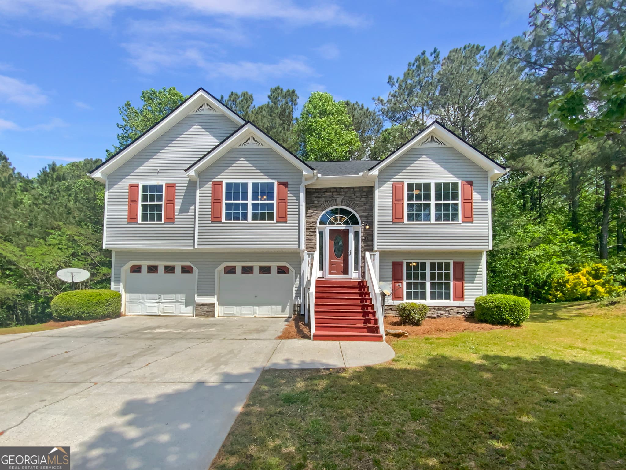 3 bedroom, 3 bathroom single family residence sold at 156 Hawthorn Drive, Carrollton, GA 30116