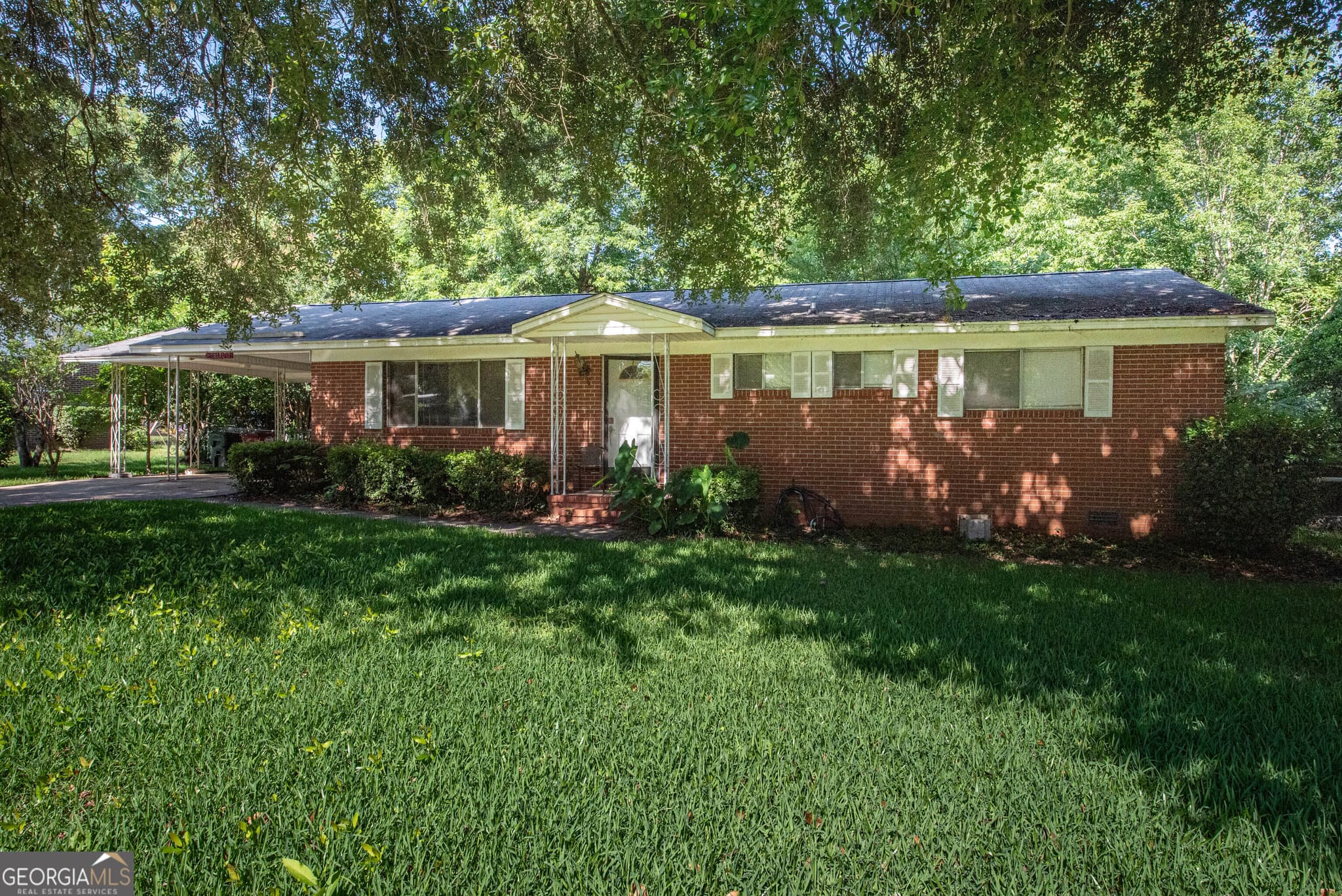 3 bedroom, 1.5 bathroom, 1,560 sq ft single family residence sold at 111 Mason Drive, Centerville, GA 31028