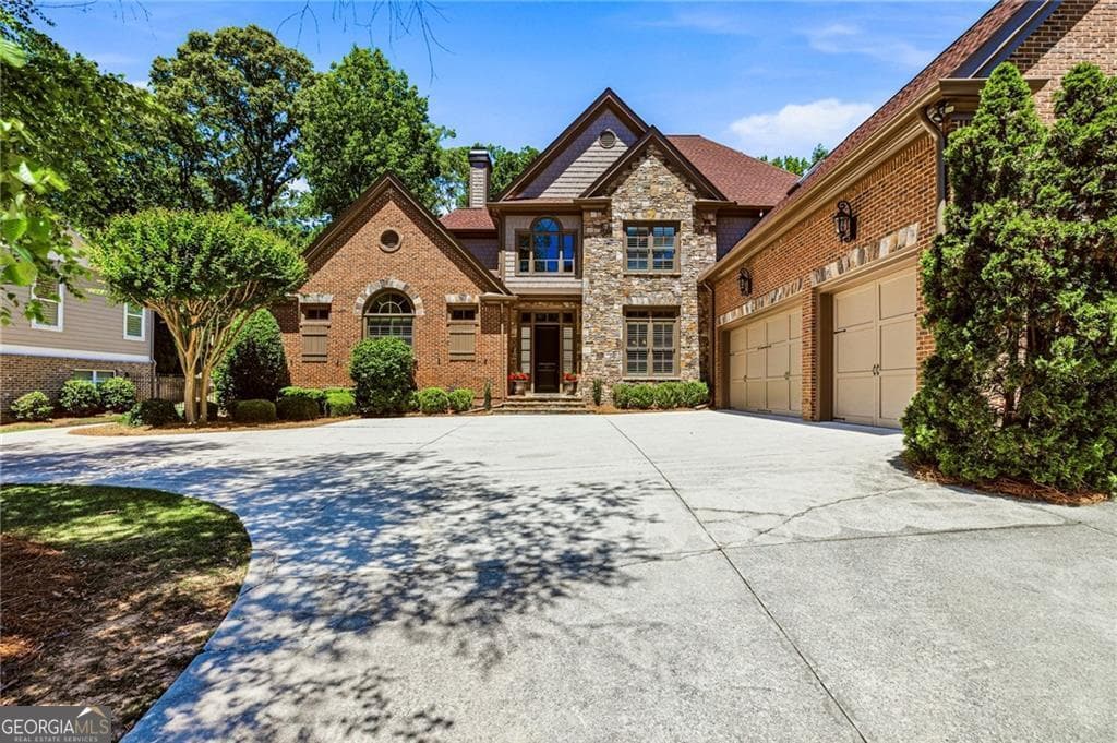 5 bedroom, 5.5 bathroom, 5,532 sq ft single family residence sold at 214 Shadowlawn Road, Marietta, GA 30067