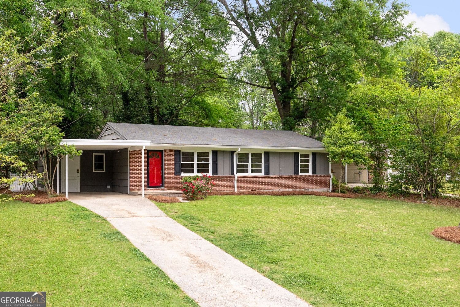 3 bedroom, 2 bathroom, 1,551 sq ft single family residence sold at 3007 Stratford Arms Drive, Chamblee, GA 30341