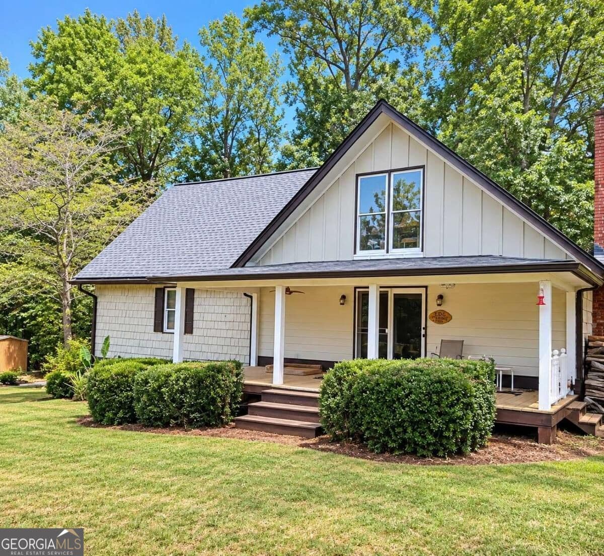 4 bedroom, 3 bathroom, 3,157 sq ft single family residence for sale at 325 Racetrack Road, Danielsville, GA 30633