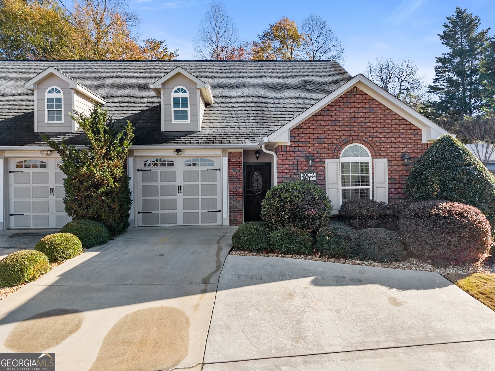 2 bedroom, 2 bathroom, 1,380 sq ft townhouse sold at 92 Colonial Drive 1, Cleveland, GA 30528
