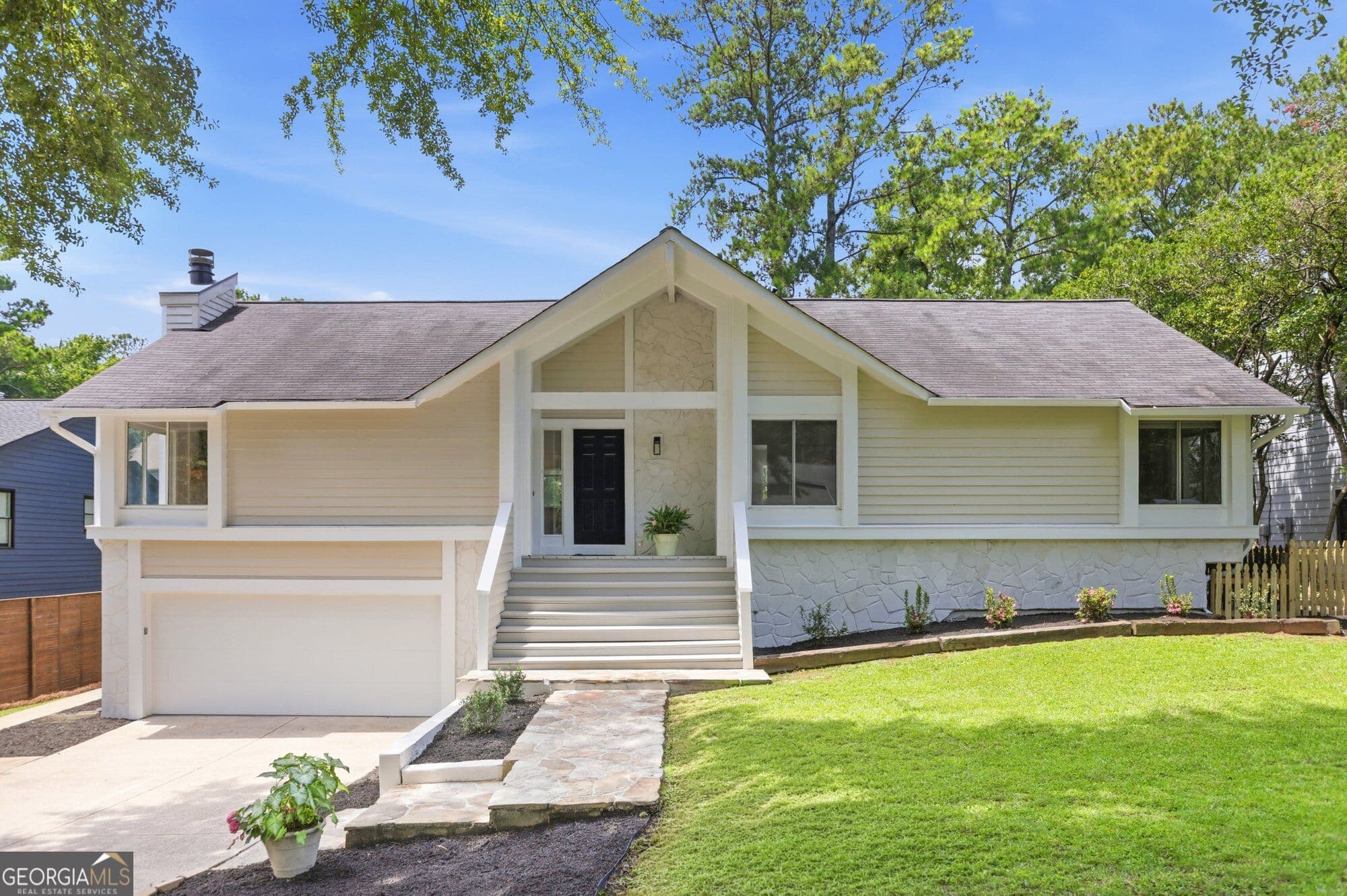 4 bedroom, 3 bathroom, 2,805 sq ft single family residence sold at 3313 Clubland Drive, Marietta, GA 30068