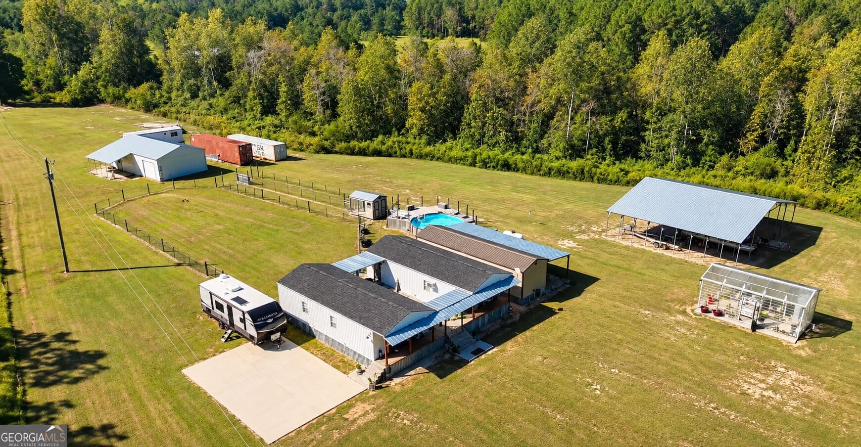 2 bedroom, 3.5 bathroom, 1,840 sq ft single family residence for sale at 319 A Rupert Wood Lane, Claxton, GA 30417