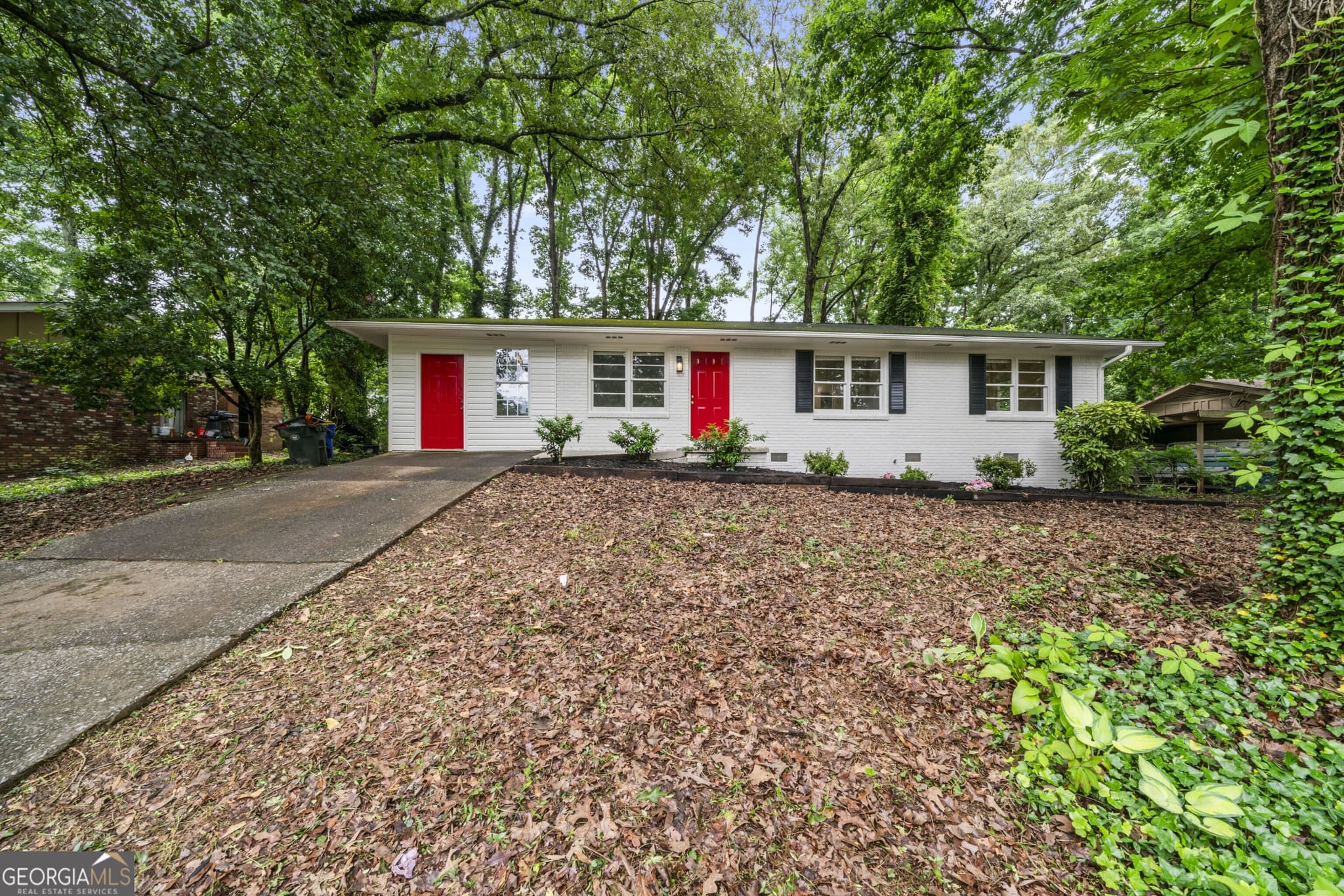 3 bedroom, 1.5 bathroom, 1,050 sq ft single family residence sold at 2461 Lakewood Drive, Kennesaw, GA 30152
