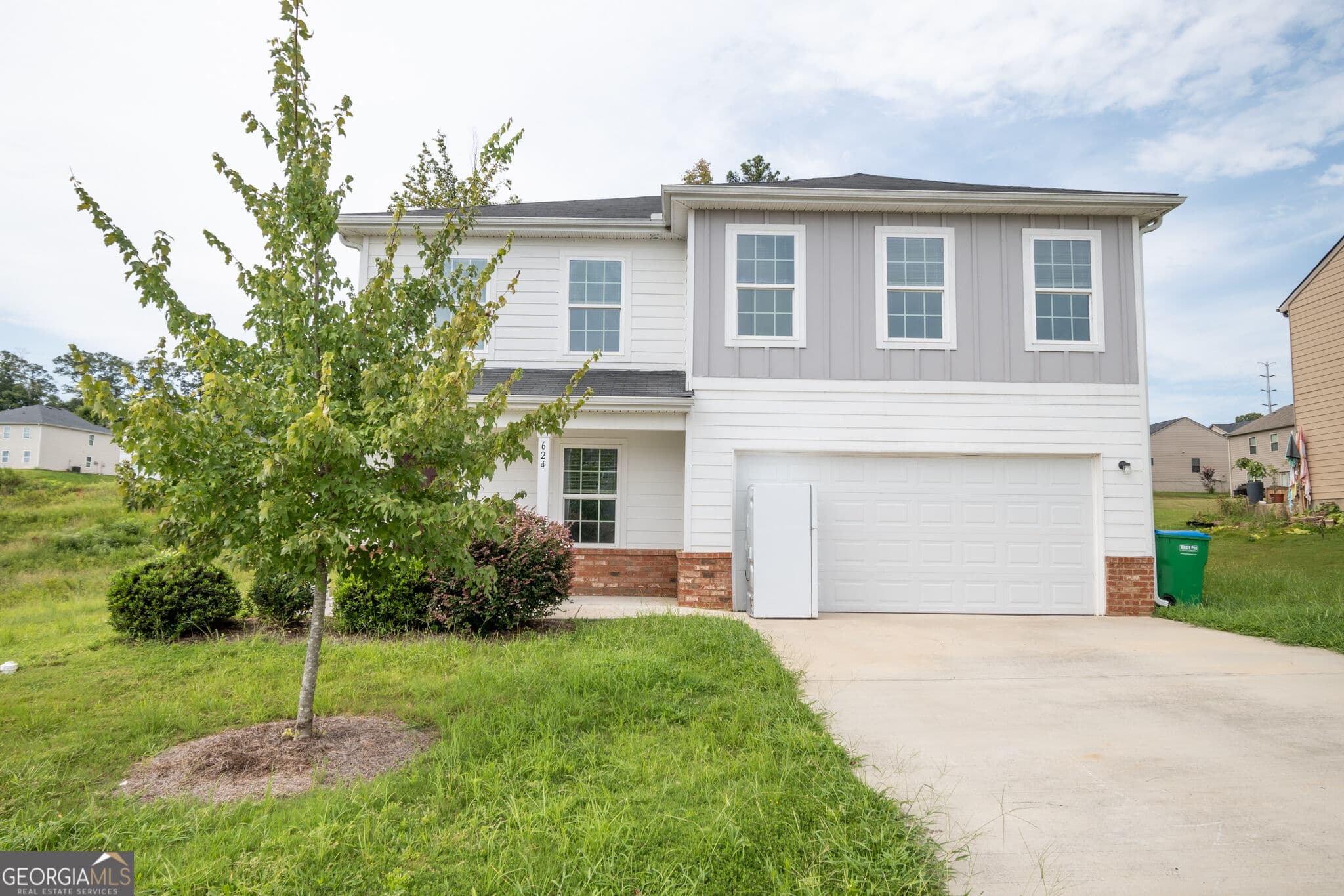 4 bedroom, 2.5 bathroom, 2,341 sq ft single family residence for rent at 624 Canal Street, Jefferson, GA 30549 for $1,900 a month