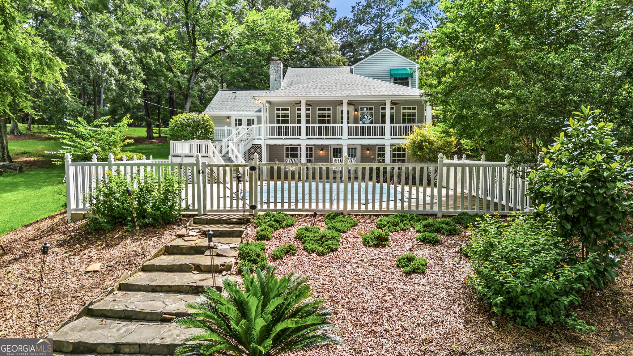 3 bedroom, 2.5 bathroom, 2,584 sq ft single family residence sold at 221 Commodore Drive, Milledgeville, GA 31061