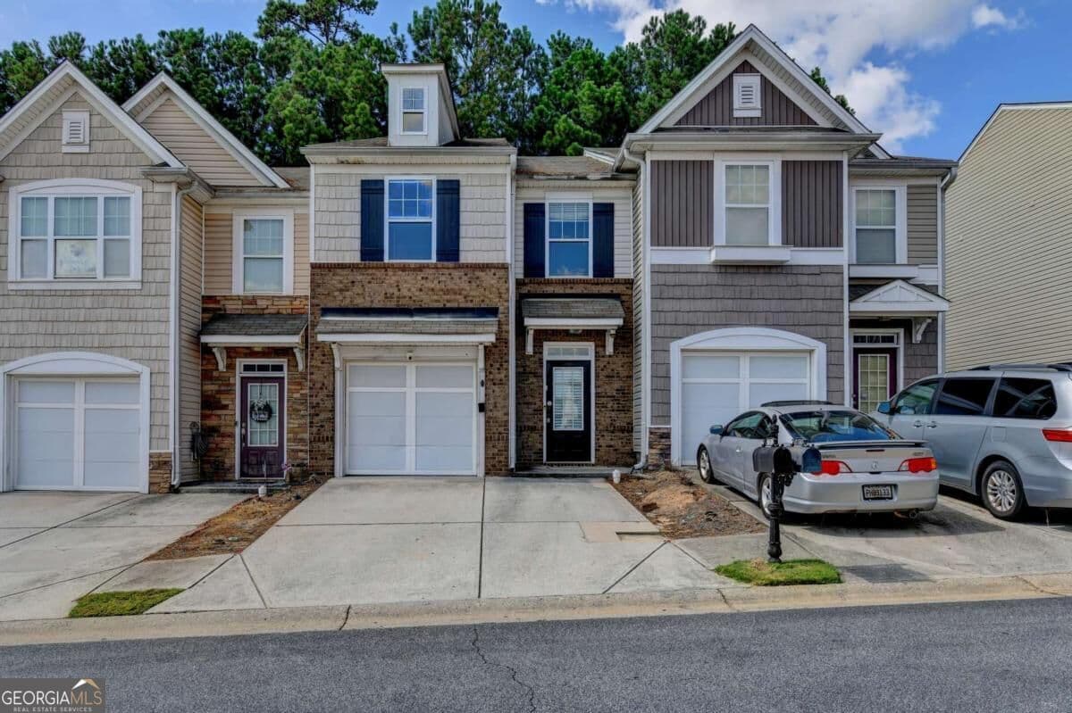 2 bedroom, 2.5 bathroom, 1,696 sq ft townhouse for sale at 2152 Executive Drive, Duluth, GA 30096