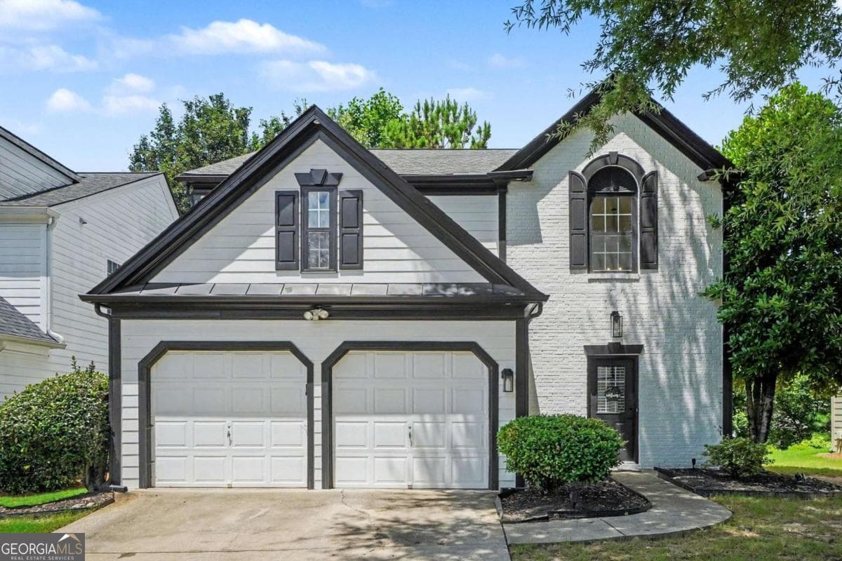 3 bedroom, 2.5 bathroom, 1,978 sq ft single family residence for sale at 2587 Alvecot Circle, Atlanta, GA 30339
