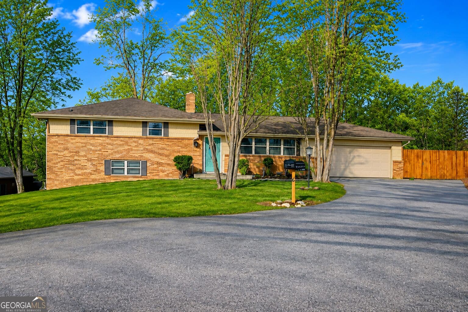 3 bedroom, 2.5 bathroom, 2,964 sq ft single family residence for sale at 6 Terry Street, Rossville, GA 30741