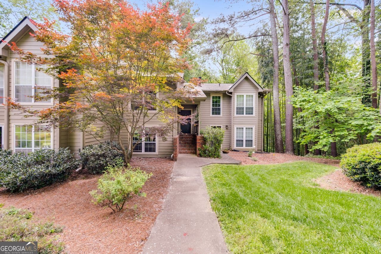 2 bedroom, 2 bathroom, 1,264 sq ft condominium sold at 2901 Lenox Road 305, Atlanta, GA 30324