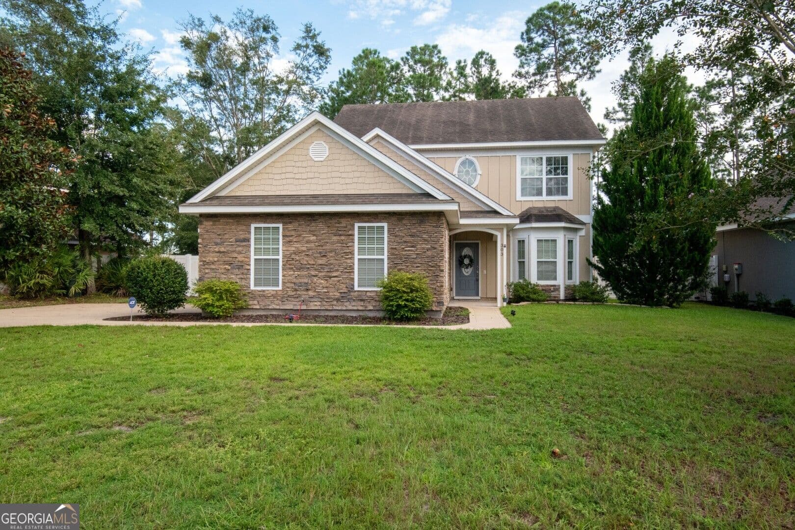 4 bedroom, 3.5 bathroom, 2,268 sq ft single family residence for sale at 303 Overlook Bend, Kingsland, GA 31548