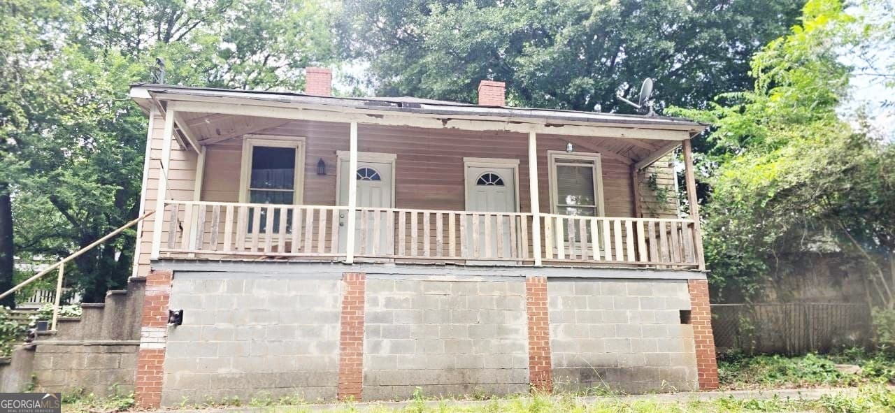 2 bedroom, 1 bathroom, 1,008 sq ft single family residence for sale at 7 Magnolia Street, Porterdale, GA 30014
