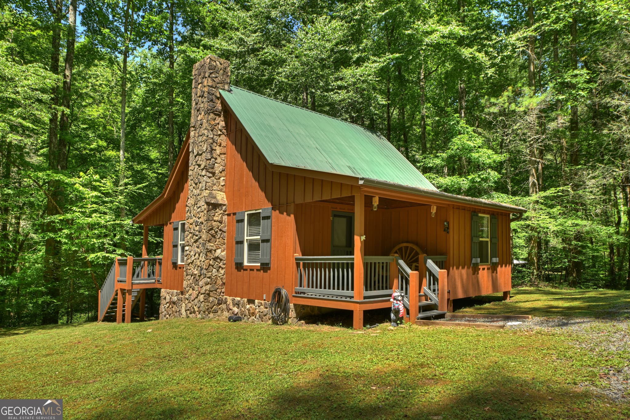 1 bedroom, 1 bathroom, 804 sq ft cabin,single family residence for sale at 373 Barnes Creek Road, Ellijay, GA 30540