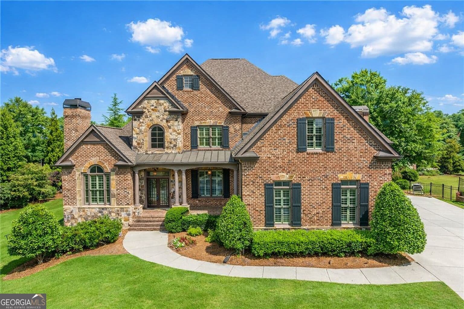 6 bedroom, 6.5 bathroom, 8,223 sq ft single family residence for sale at 2792 Springbluff Lane, Buford, GA 30519