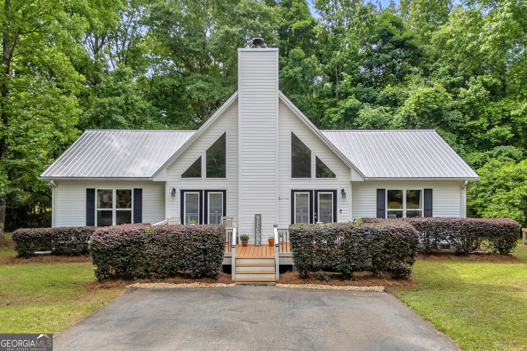 3 bedroom, 2 bathroom, 1,796 sq ft single family residence sold at 3523 Highway 124, Jefferson, GA 30549