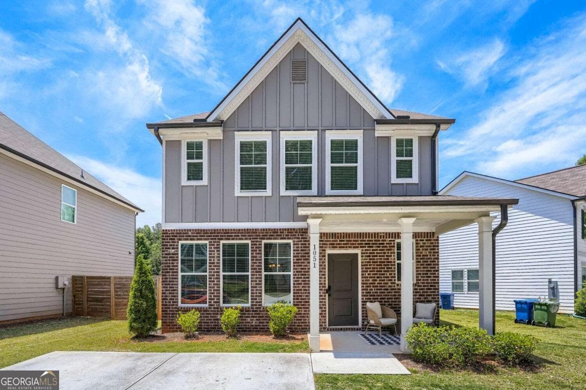 3 bedroom, 2.5 bathroom, 1,872 sq ft single family residence sold at 1051 Thomasville Estate Way, Atlanta, GA 30315