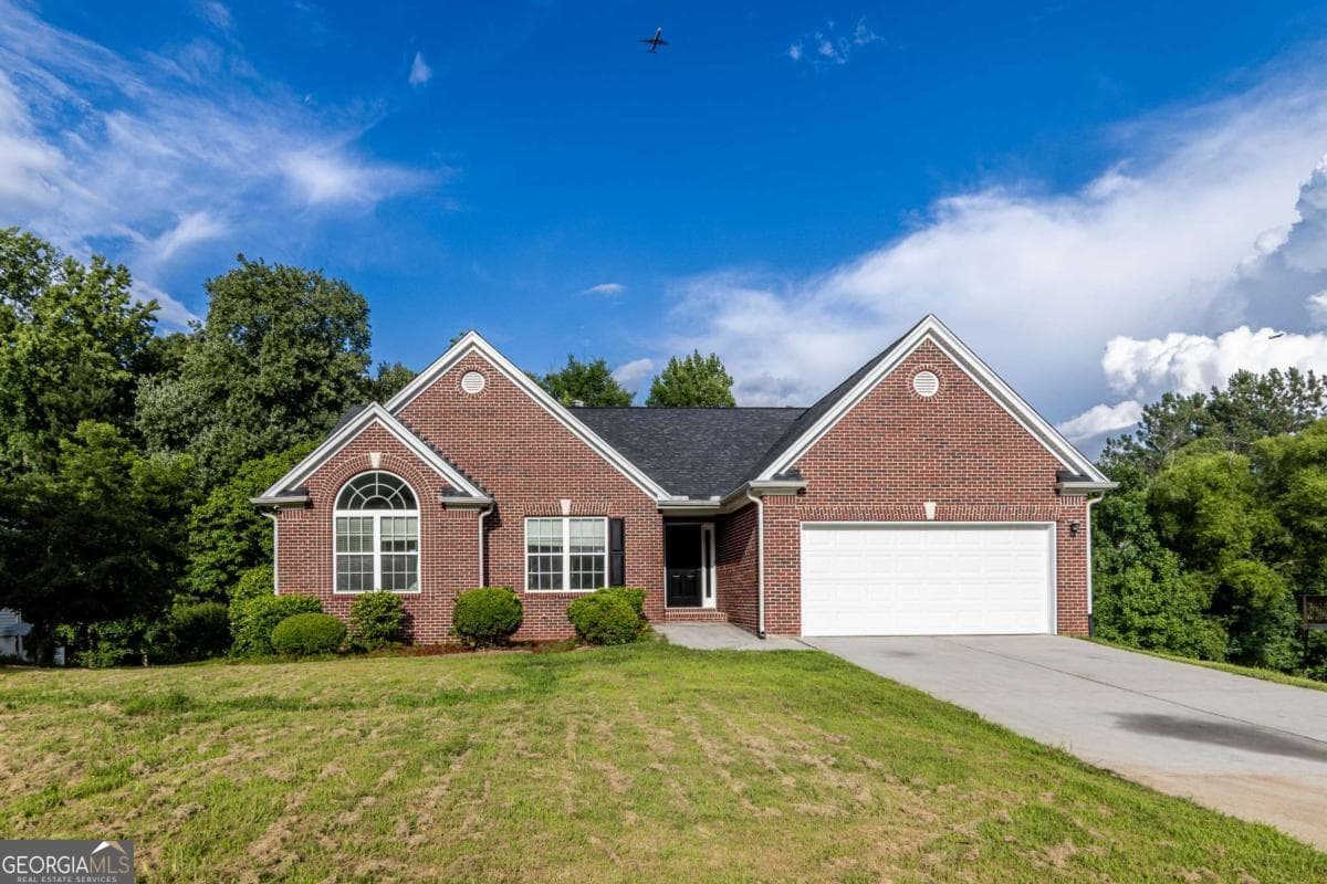 3 bedroom, 2 bathroom, 2,185 sq ft single family residence for sale at 1784 Cedar Walk Lane, Conley, GA 30288