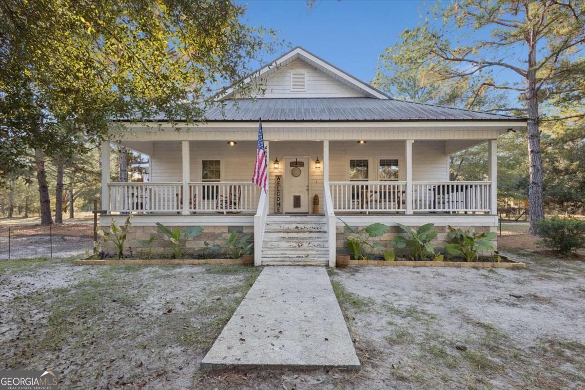 4 bedroom, 2 bathroom single family residence sold at 4493 Lawrence Church Road, Pembroke, GA 31321