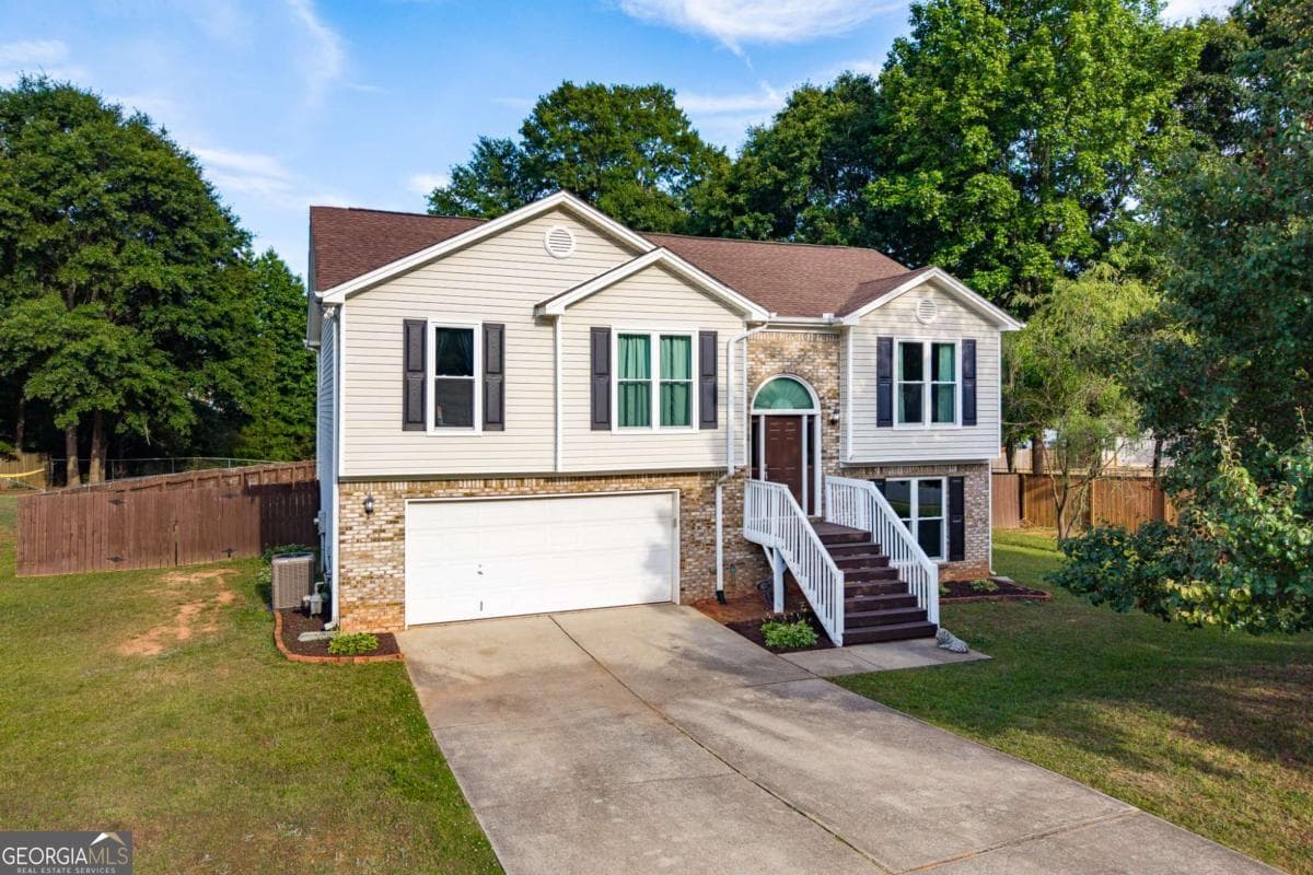 4 bedroom, 3 bathroom, 2,055 sq ft single family residence sold at 112 Pinkston Court, Winder, GA 30680