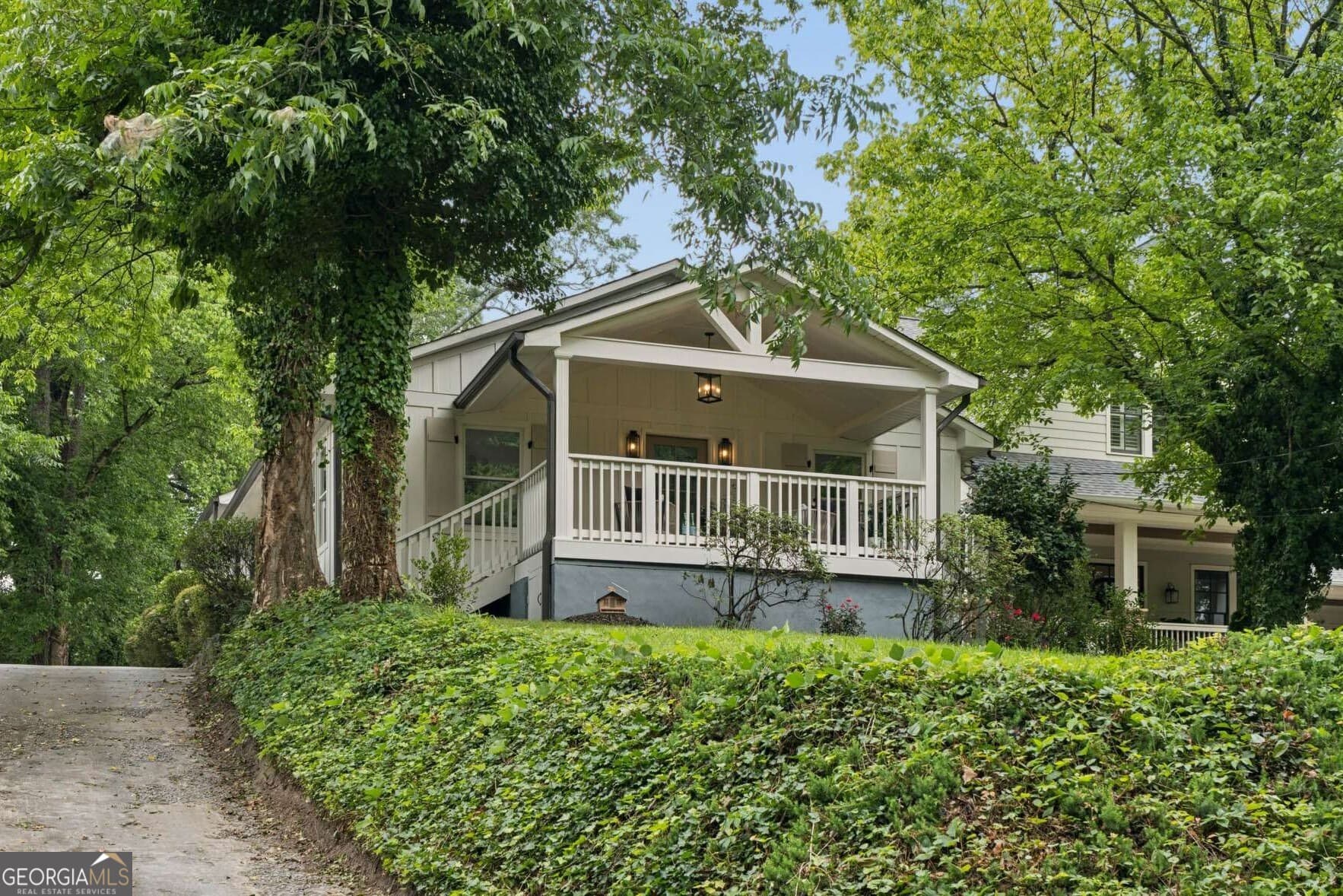 3 bedroom, 3 bathroom, 1,708 sq ft single family residence sold at 1307 Sylvan Circle, Brookhaven, GA 30319
